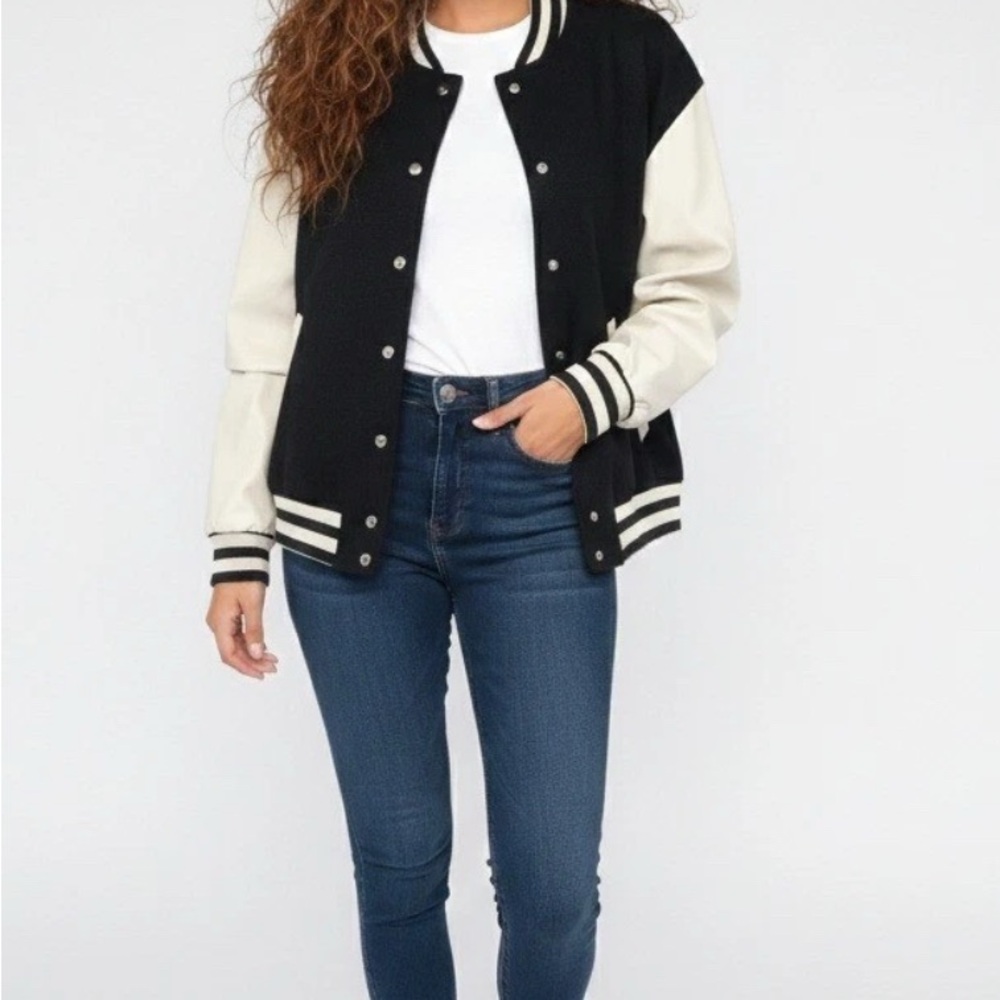 Steve Madden Varsity Jacket Womens XL Black Cream Faux Leather Sleeve Bomber 90s
